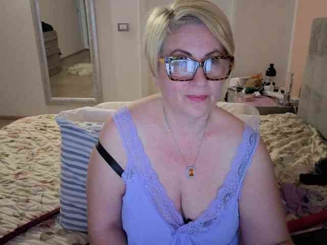LuanaSexxxy webcam