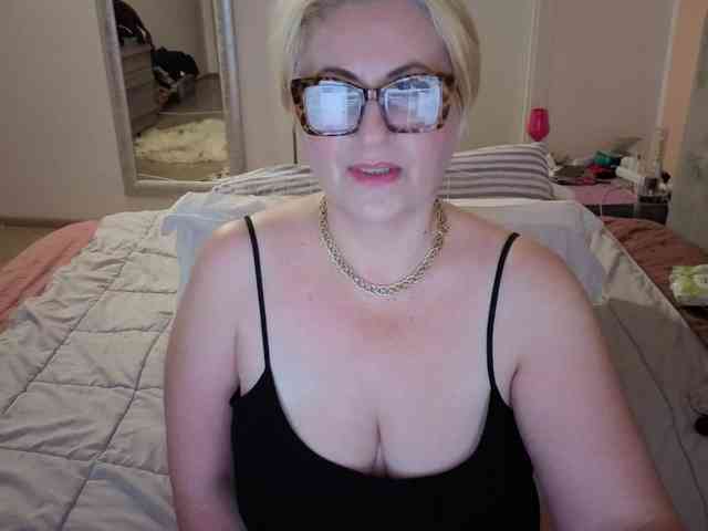 LuanaSexxxy webcam