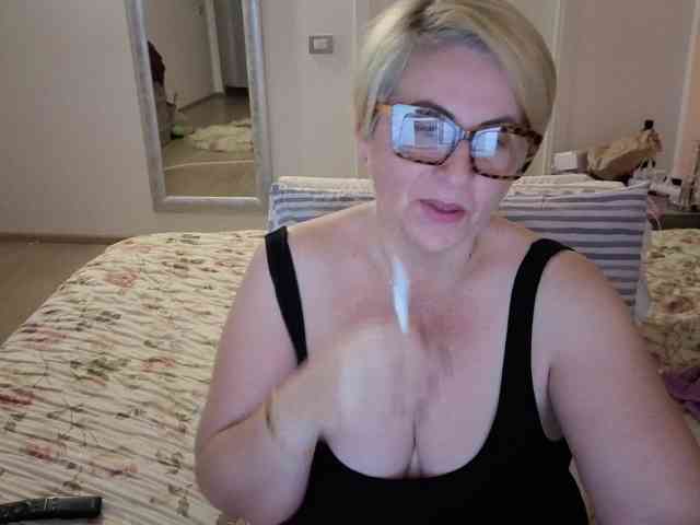 LuanaSexxxy webcam