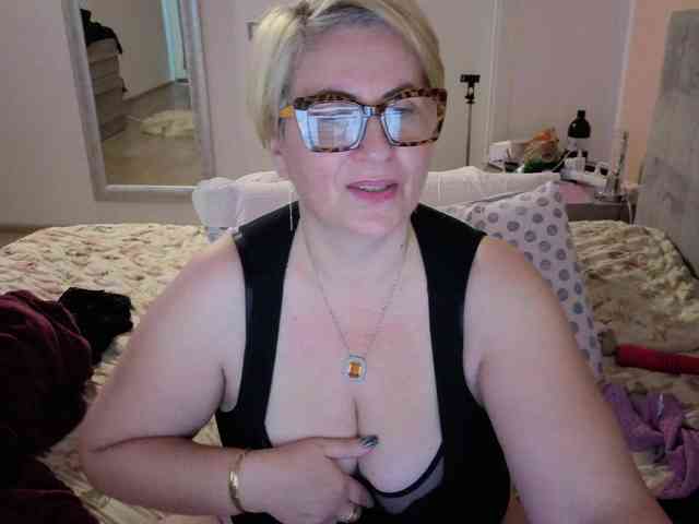 LuanaSexxxy webcam