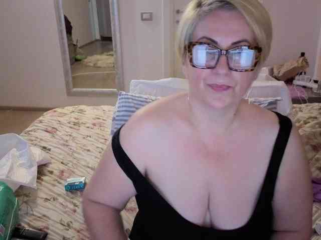 LuanaSexxxy webcam
