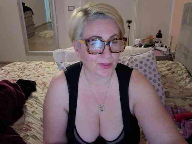 LuanaSexxxy webcam