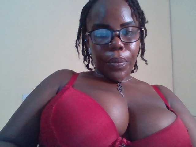 NewBird webcam bongacams model stream image