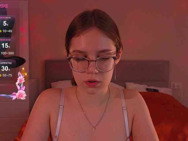 MiaLuw webcam