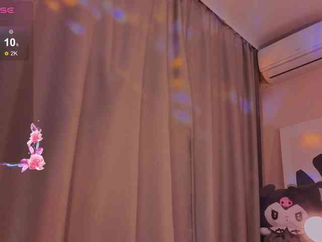 MiaLuw webcam