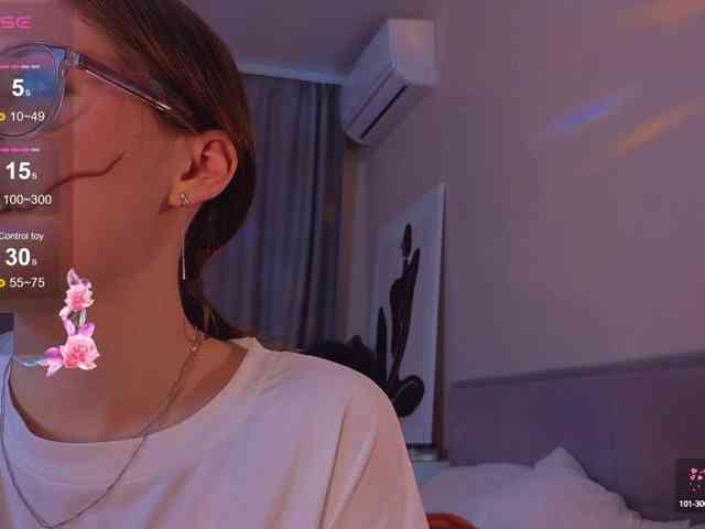 MiaLuw webcam
