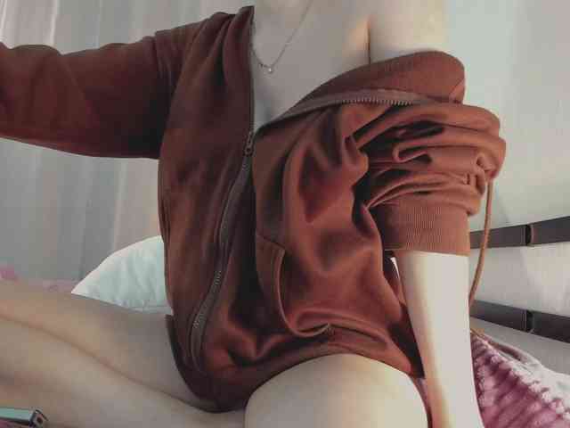 MiaLuw webcam