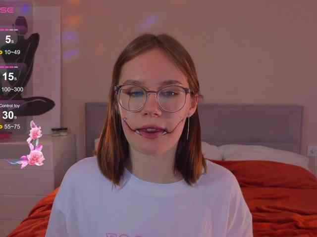 MiaLuw webcam