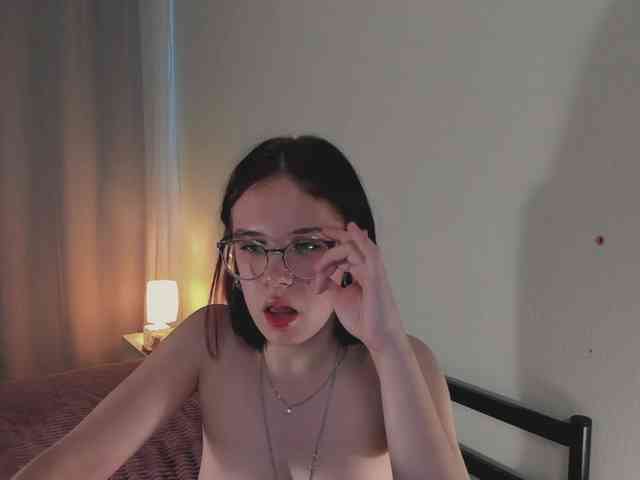 MiaLuw webcam
