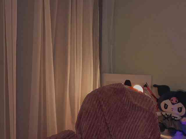 MiaLuw webcam