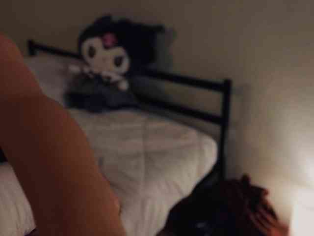 MiaLuw webcam