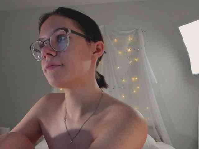 MiaLuw webcam