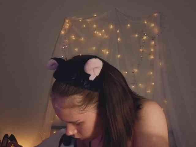 MiaLuw webcam