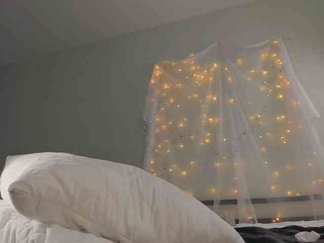 MiaLuw webcam