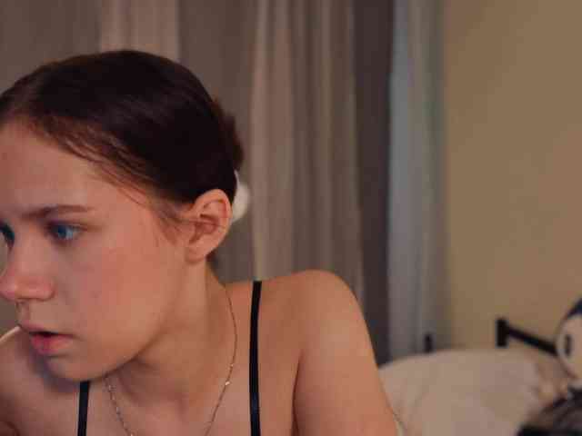 MiaLuw webcam
