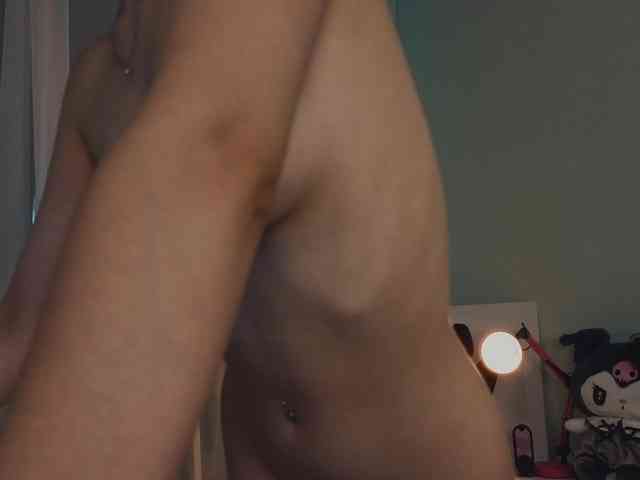 MiaLuw webcam