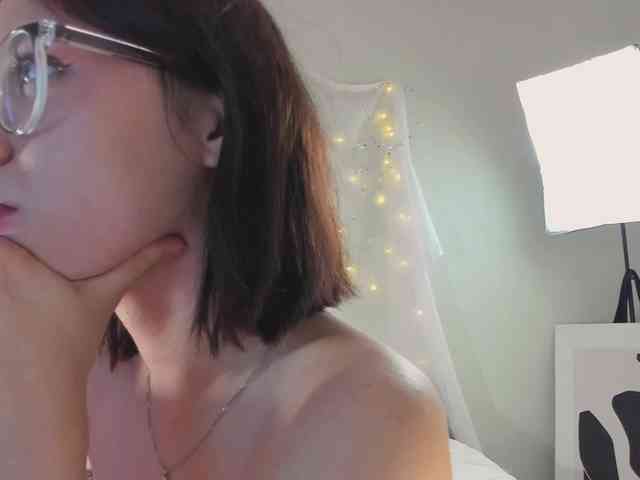 MiaLuw webcam
