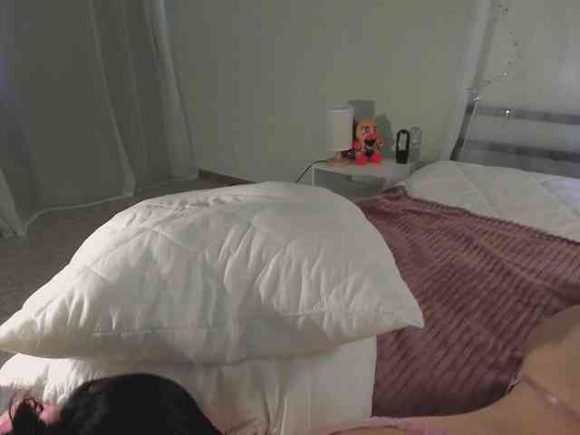 MiaLuw webcam