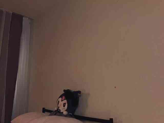 MiaLuw webcam