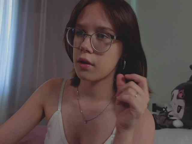 MiaLuw webcam