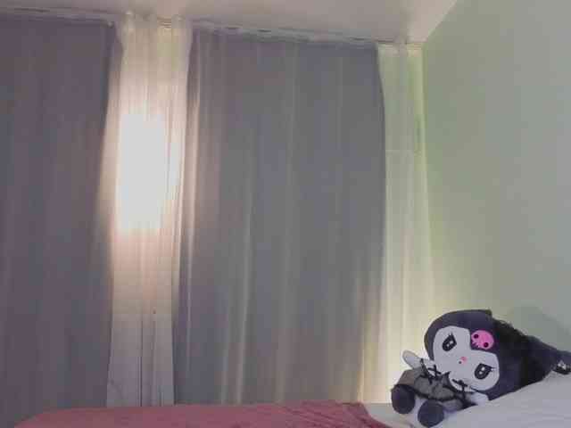 MiaLuw webcam