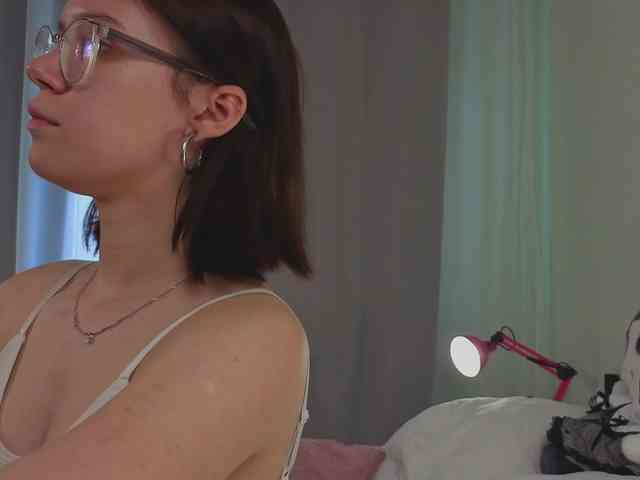 MiaLuw webcam