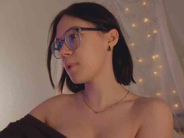MiaLuw webcam