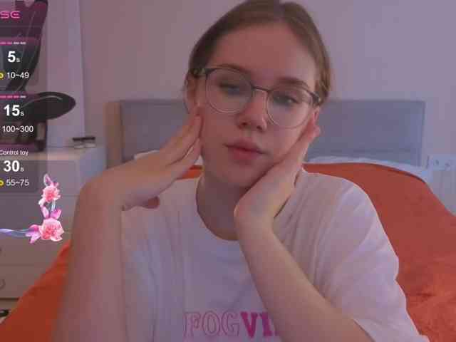 MiaLuw webcam