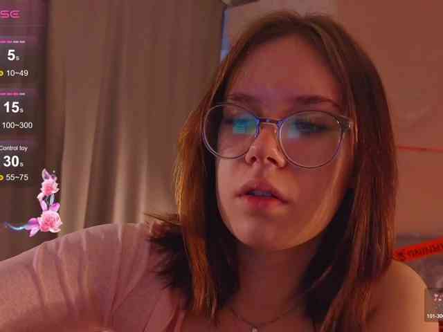 MiaLuw webcam