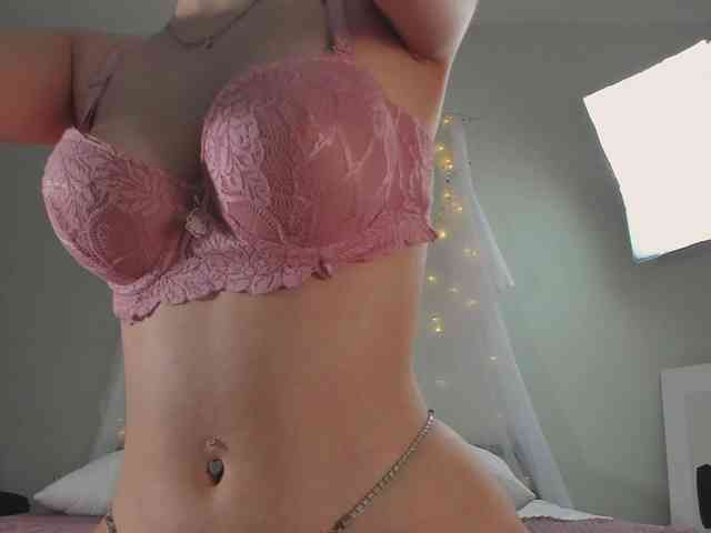 sexy chat room MiaLuw