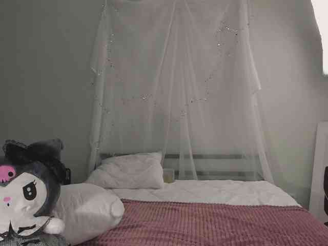 MiaLuw webcam