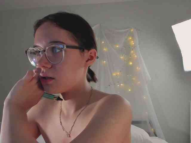 MiaLuw webcam