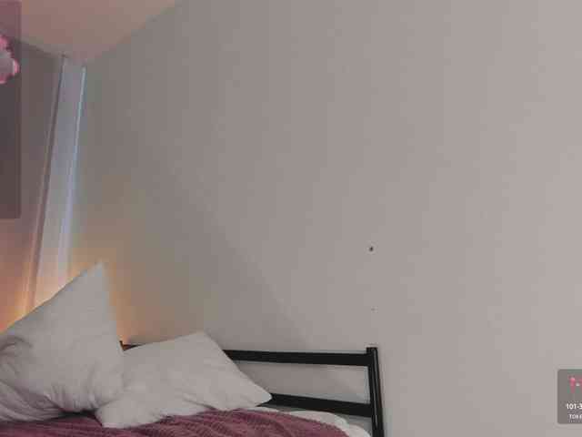 MiaLuw webcam
