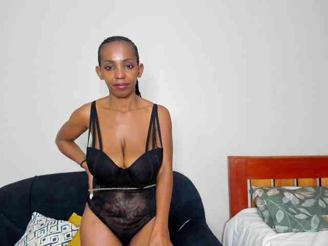 Aalisha-Jade webcam
