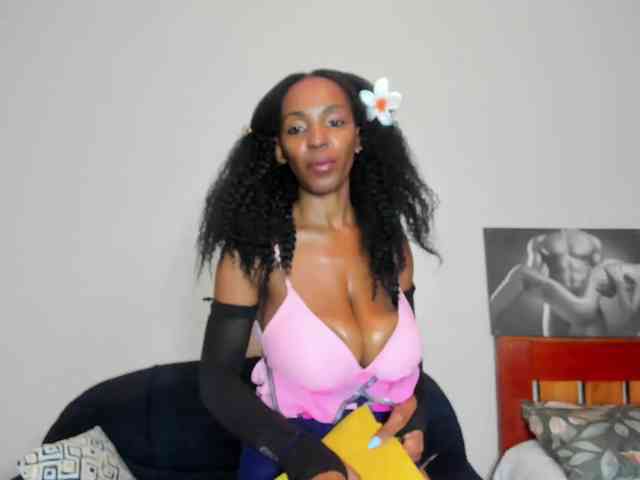 Aalisha-Jade webcam