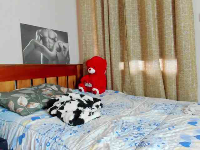 Aalisha-Jade webcam