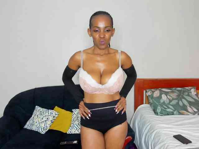 Aalisha-Jade webcam