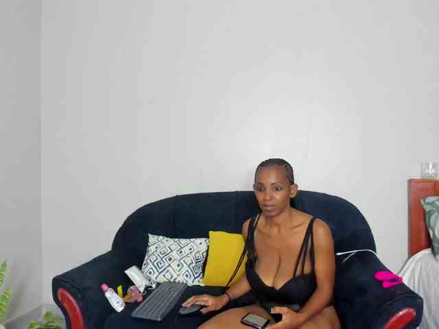 Aalisha-Jade webcam