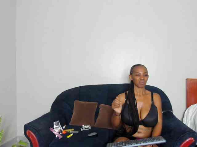 Aalisha-Jade webcam
