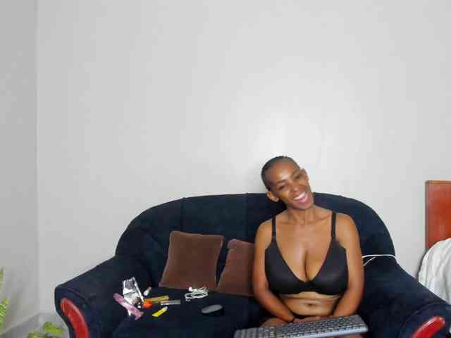 Aalisha-Jade webcam