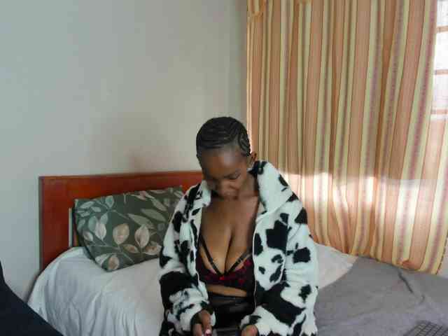 Aalisha-Jade webcam