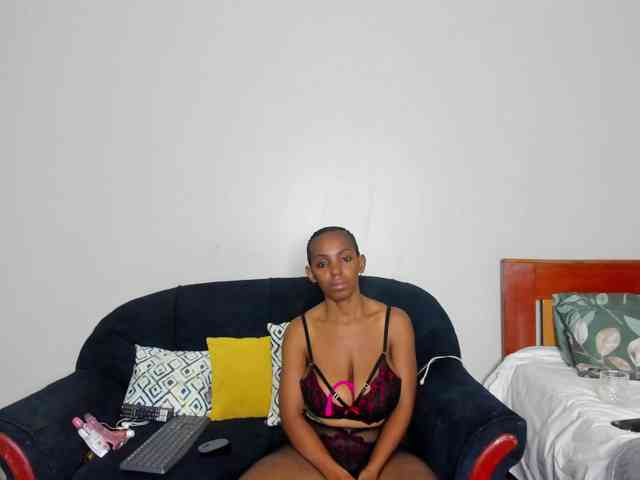 Aalisha-Jade webcam