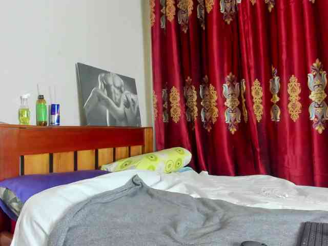 Aalisha-Jade webcam