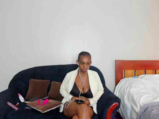 Aalisha-Jade webcam