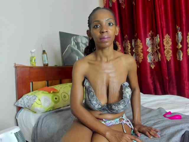 Aalisha-Jade webcam