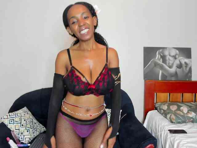 Aalisha-Jade webcam