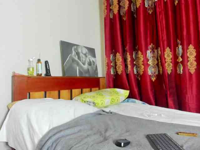 Aalisha-Jade webcam