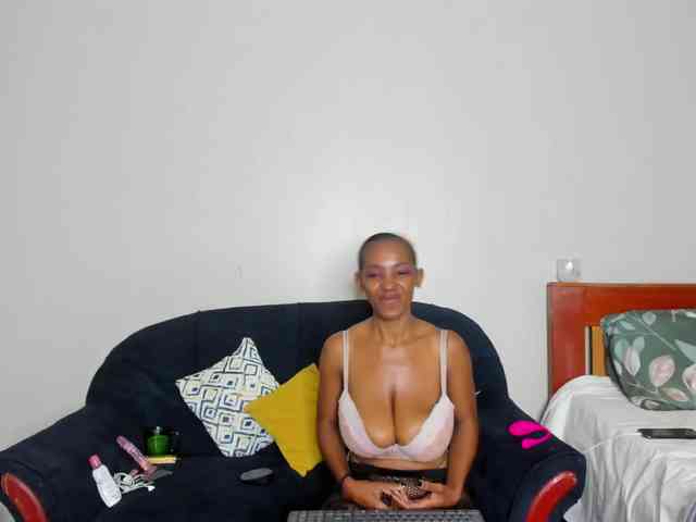 Aalisha-Jade webcam