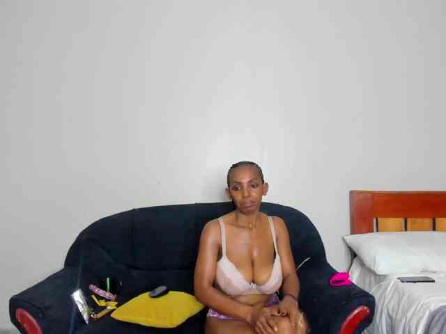 Aalisha-Jade webcam