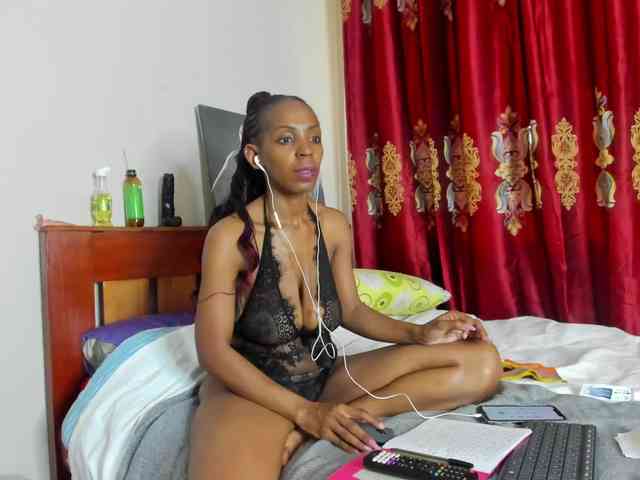 Aalisha-Jade webcam